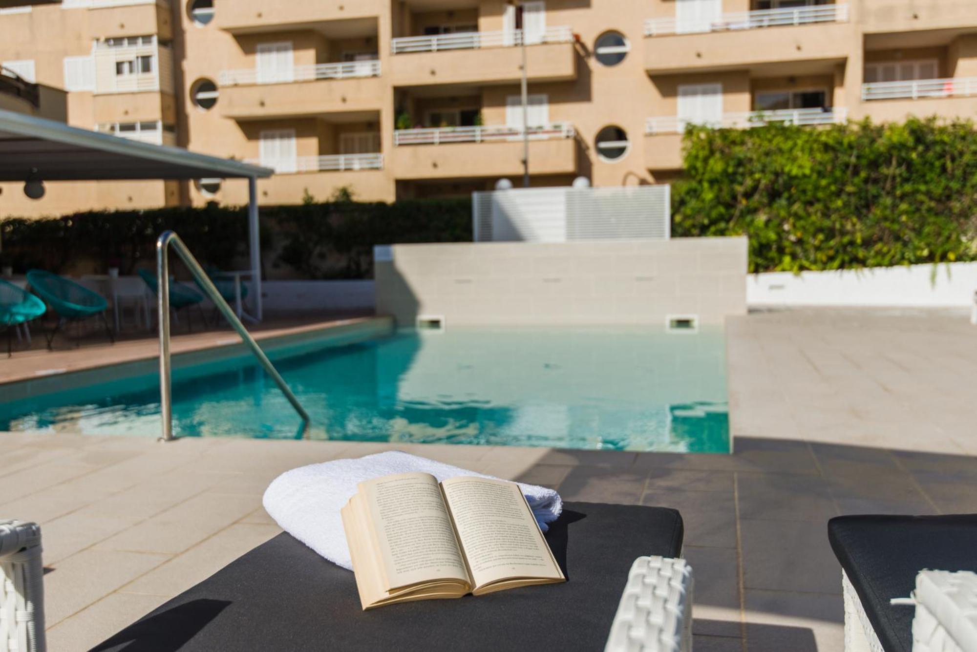 Flacalco Hotel & Apartments Cala Ratjada  Exterior photo