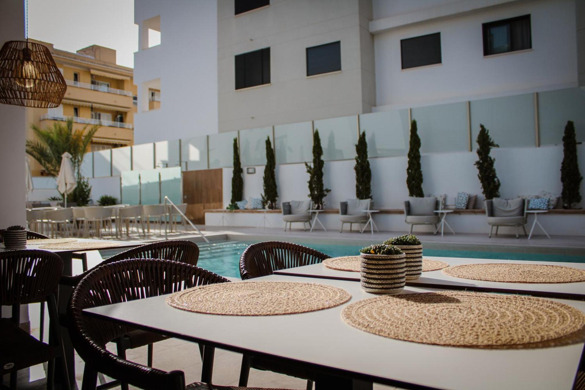 Flacalco Hotel & Apartments Cala Ratjada  Exterior photo